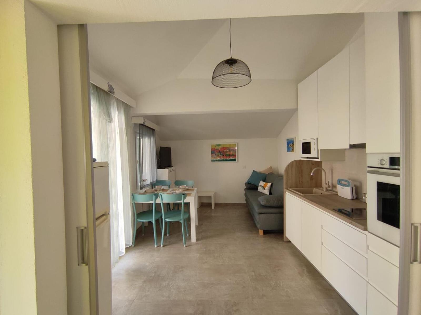 Apartments Marcic Бол Екстериор снимка