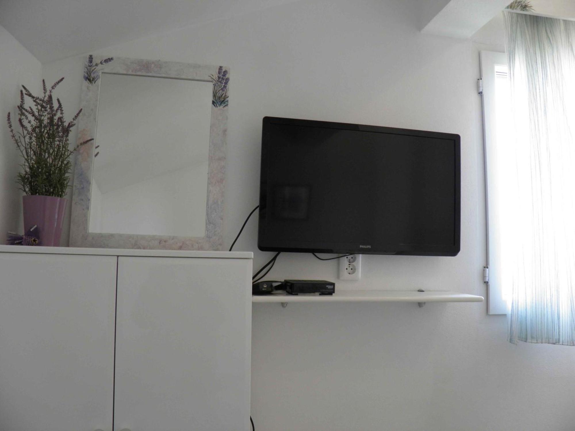 Apartments Marcic Бол Екстериор снимка