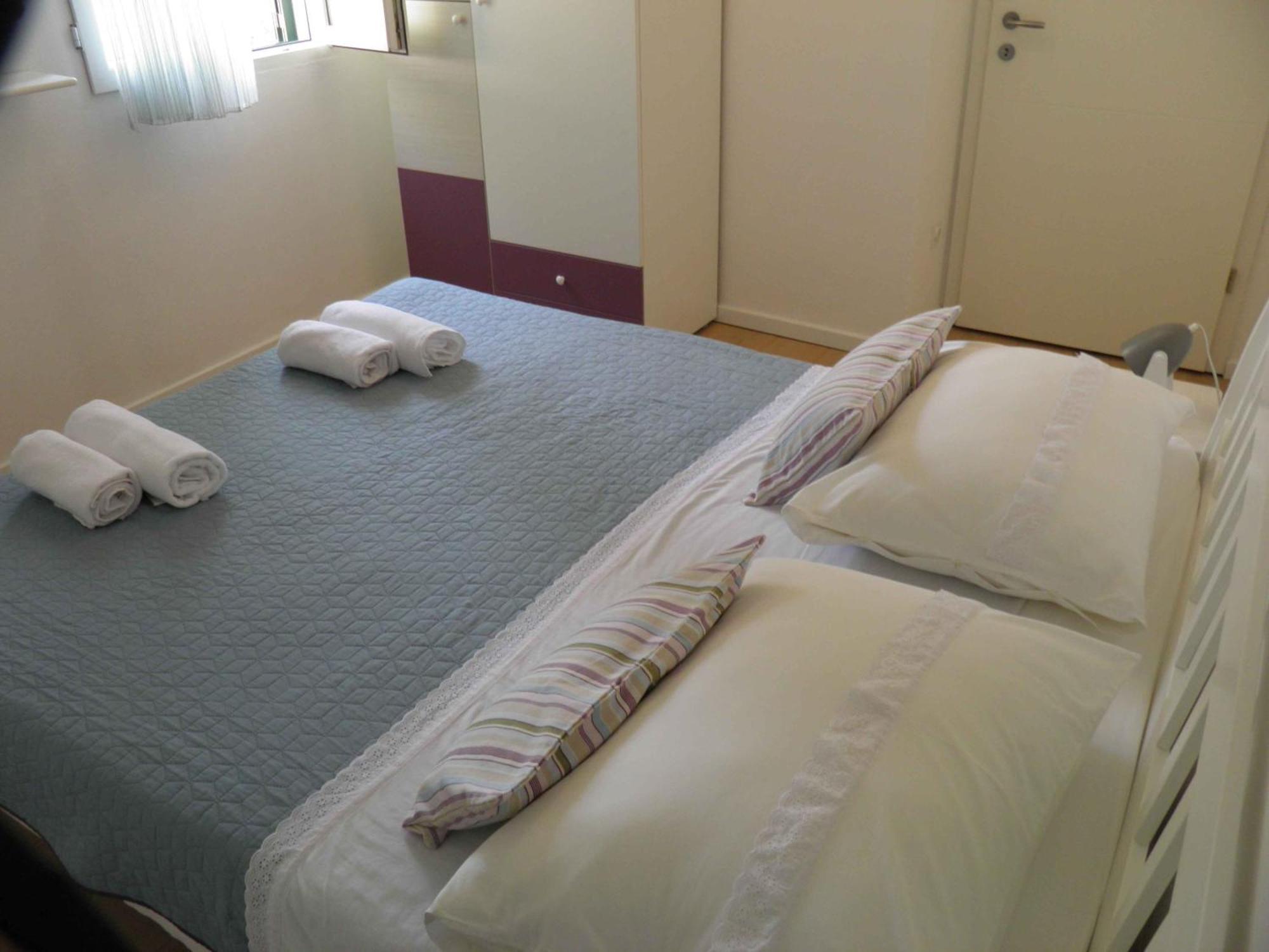 Apartments Marcic Бол Екстериор снимка