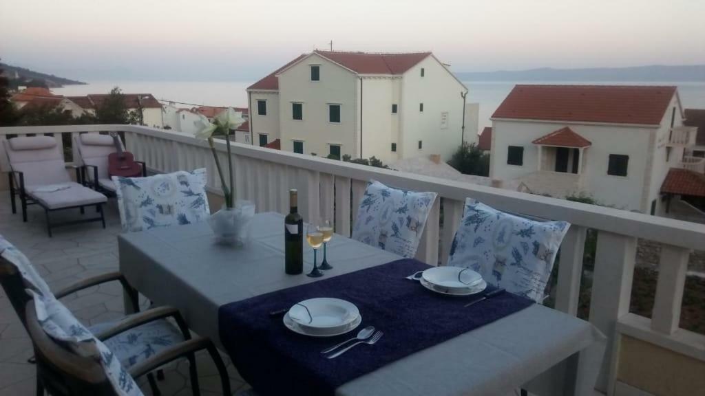 Apartments Marcic Бол Екстериор снимка