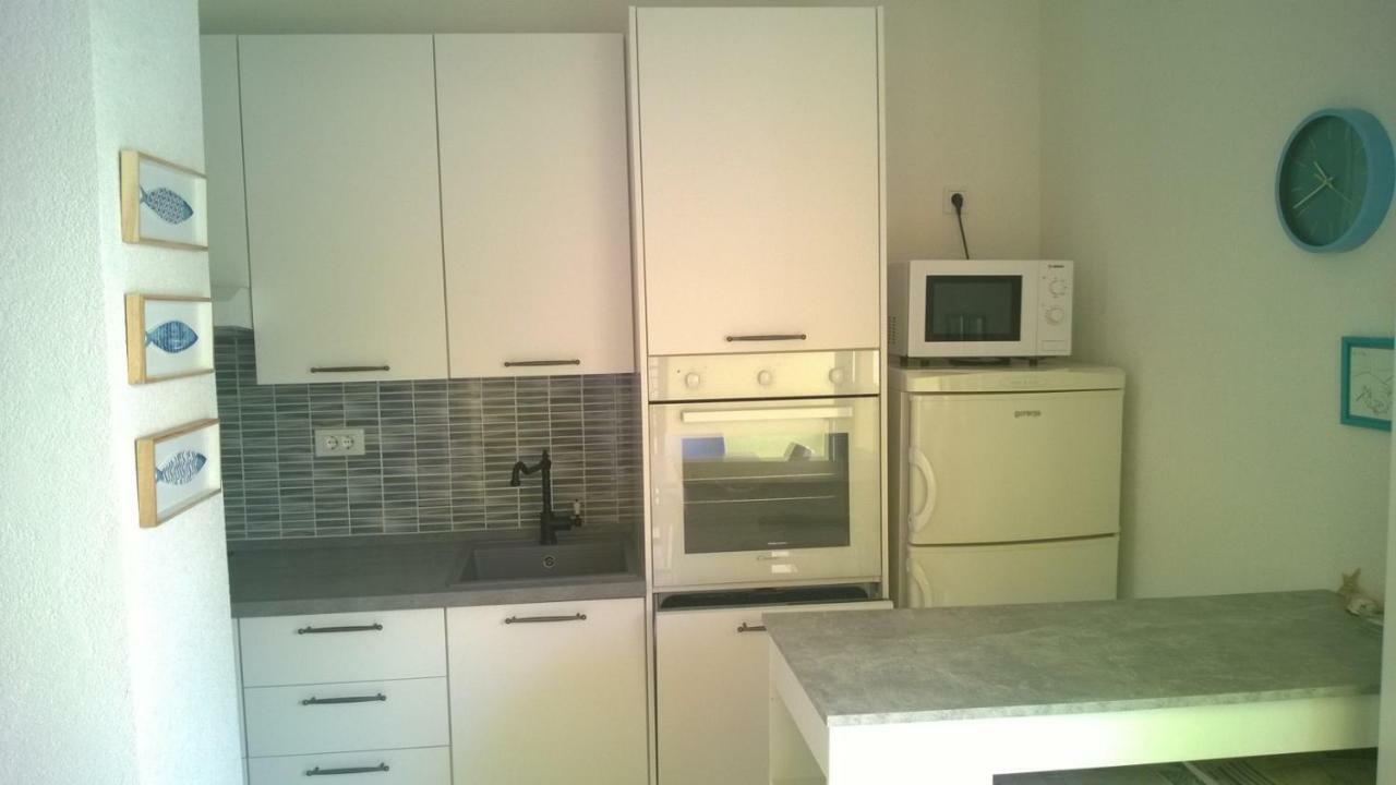 Apartments Marcic Бол Екстериор снимка