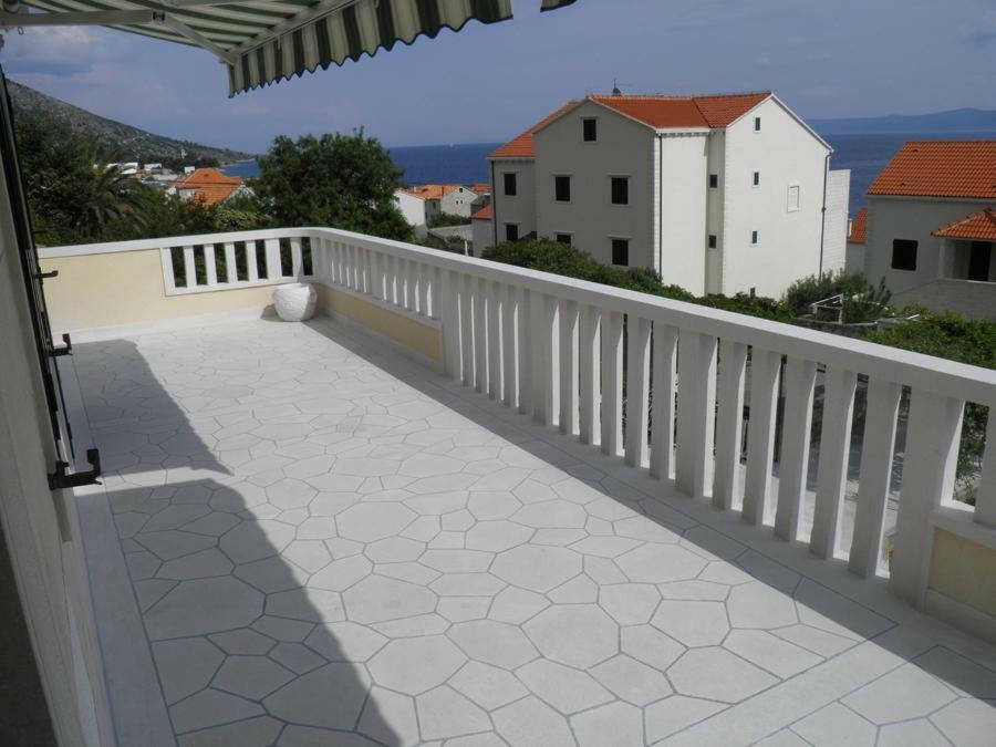 Apartments Marcic Бол Екстериор снимка
