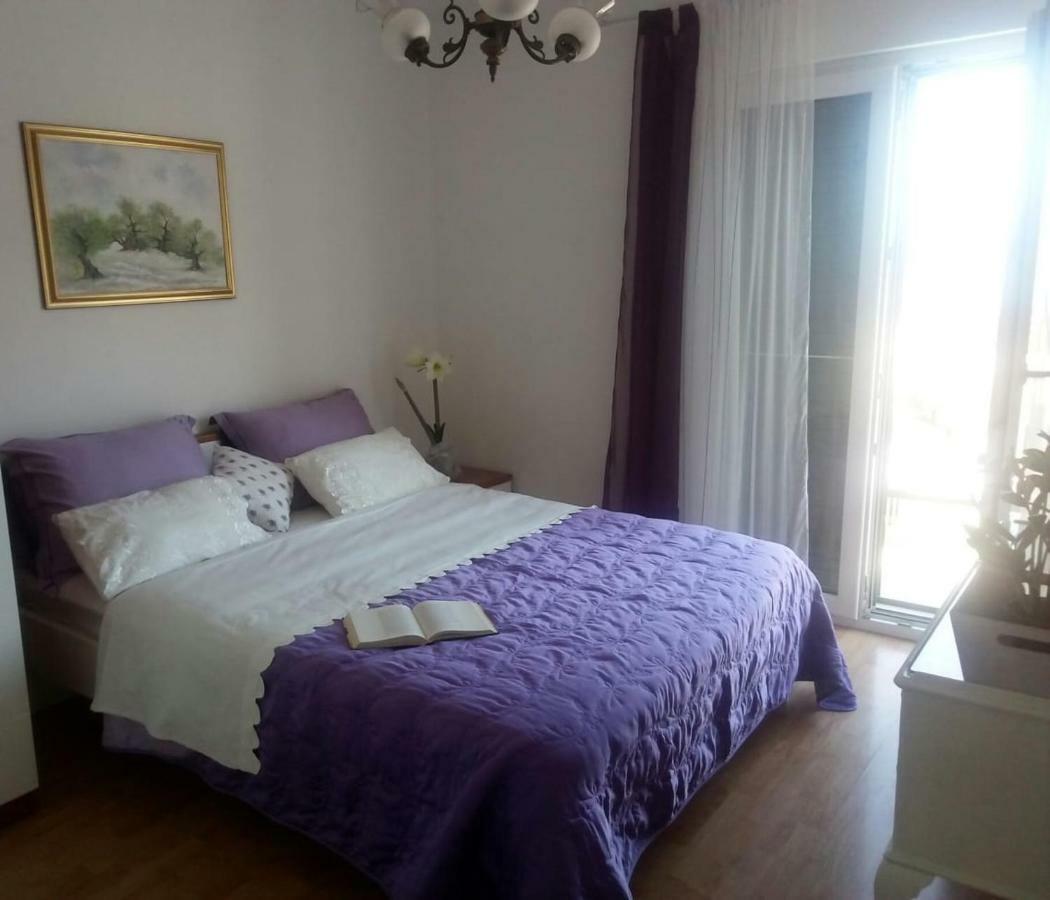 Apartments Marcic Бол Екстериор снимка